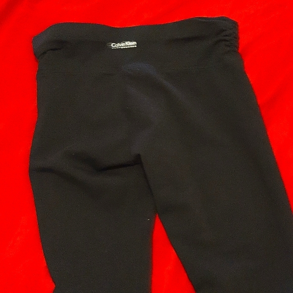 Calvin Klein Capri Leggings (S)​ - Picture 2 of 5
